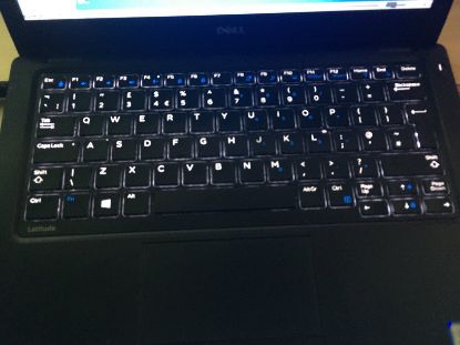 Picture of WORKING DELL LATITUDE 5280 KEYBOARD 0JF8W7 WITH LED BACKLIGHT AND BEZEL - UK