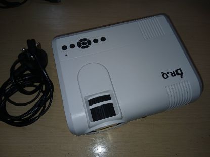 Picture of DR.Q L8 LED MINI PROJECTOR HDMI VGA USB MICROSD