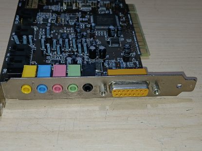 Picture of RETRO SOUND BLASTER LIVE! VALUE CT4830 4.0 PCI SOUND CARD