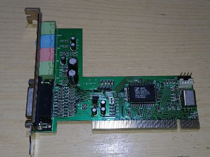 Picture of RETRO ULTRON FT8738-4E HIGH PROFILE PCI SOUND CARD