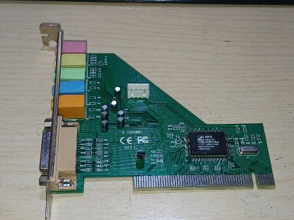 Picture of RETRO C-MEDIA HSP56 CMI8738 6 CHANNEL HIGH PROFILE PCI SOUND CARD