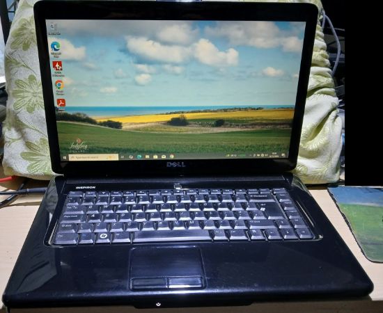 Picture of Cheap basic laptop Dell Inspiron 1545 BLACK 4GB RAM 120GB SSD DVDRW WIN 10