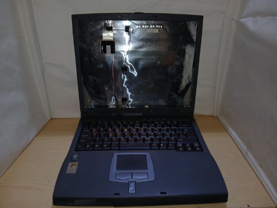 Picture of FAULTY ACER TRAVELMATE 220 LAPTOP FOR PARTS 